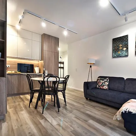 Goclaw P&o Serviced * Warschau